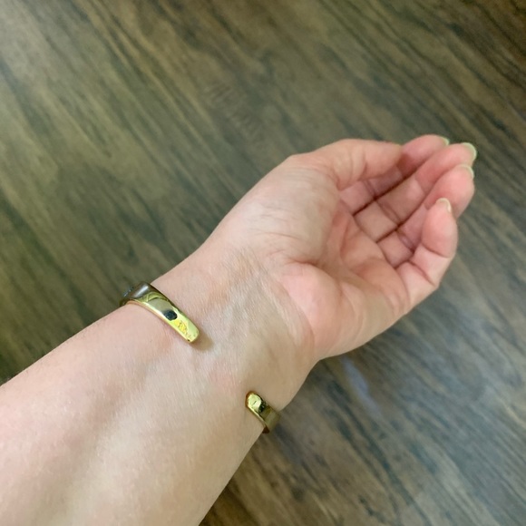 Ann Taylor tortoiseshell print cuff bracelet - Picture 12 of 12